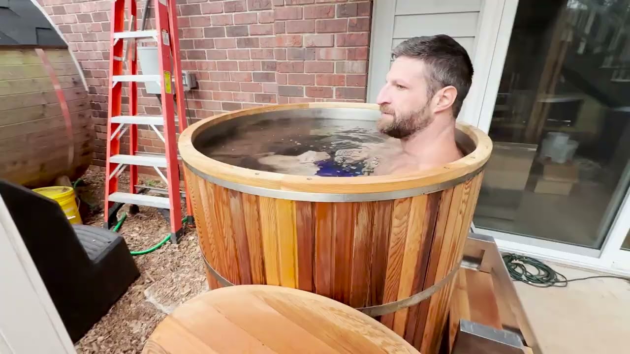 Polar Monkey Start Treatment 2.0 [Michael Taking a Plunge]